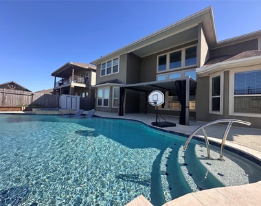 2406 Trocadero Lane - Photo Thumbnail 38