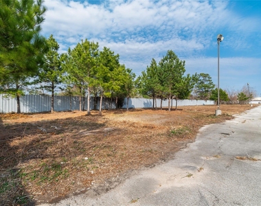 18919 Aldine Westfield Road - Photo Thumbnail 4