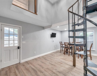 3720 3rd Ave N - Photo Thumbnail 4