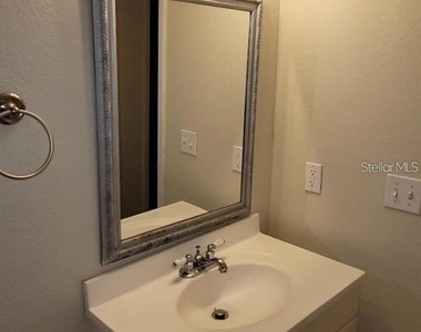 13698 Orange Sunset Drive - Photo Thumbnail 12