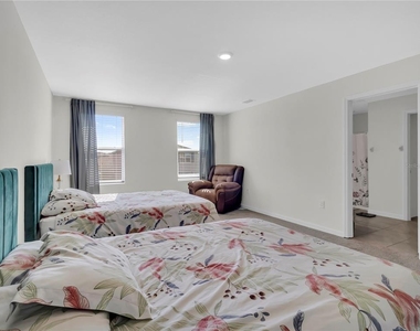 16767 Sunburst Lake Street - Photo Thumbnail 20