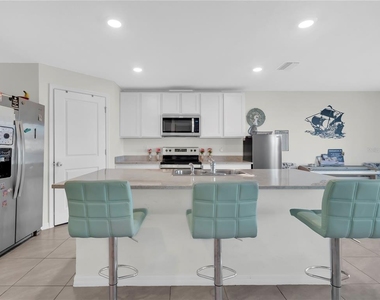 16767 Sunburst Lake Street - Photo Thumbnail 6
