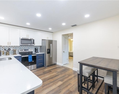 4711 Ridge Point Drive - Photo Thumbnail 8