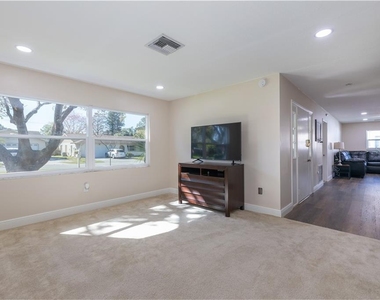 4711 Ridge Point Drive - Photo Thumbnail 22