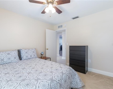 4711 Ridge Point Drive - Photo Thumbnail 12