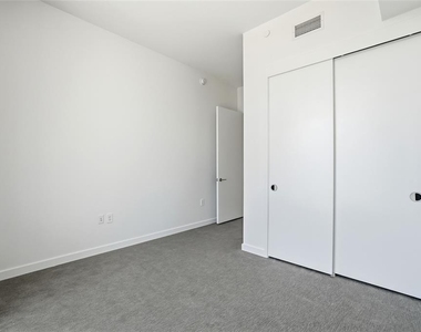 400 Central Avenue - Photo Thumbnail 35