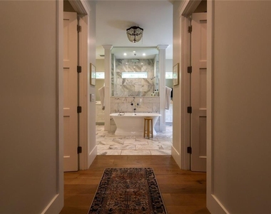 2402 W Parkland Boulevard - Photo Thumbnail 25