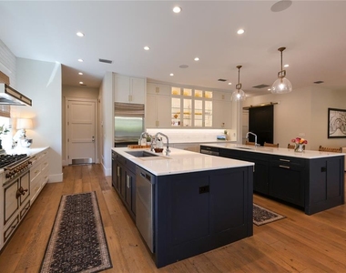 2402 W Parkland Boulevard - Photo Thumbnail 14