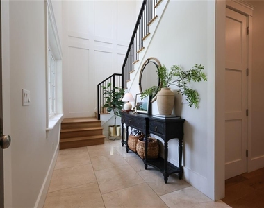 2402 W Parkland Boulevard - Photo Thumbnail 3