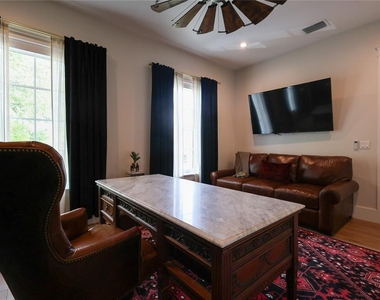 2402 W Parkland Boulevard - Photo Thumbnail 29