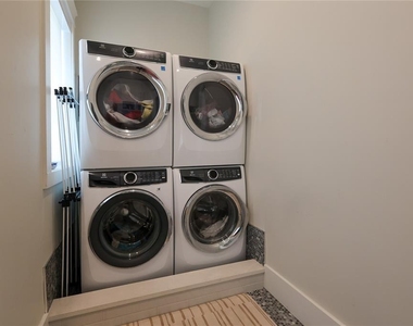 2402 W Parkland Boulevard - Photo Thumbnail 36