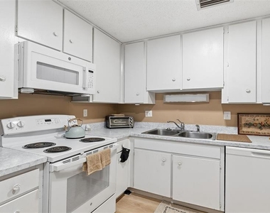 2700 Bayshore Boulevard - Photo Thumbnail 35