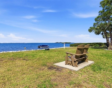 2700 Bayshore Boulevard - Photo Thumbnail 7