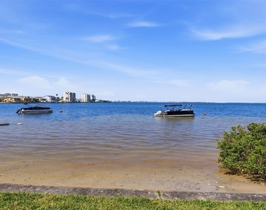 2700 Bayshore Boulevard - Photo Thumbnail 5