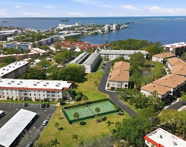 2700 Bayshore Boulevard - Photo Thumbnail 18