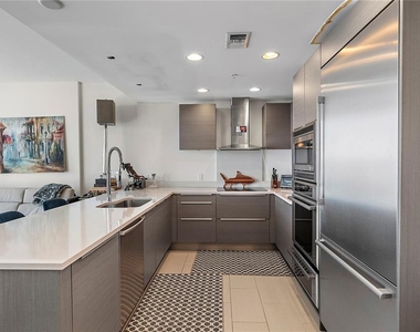 175 1st Street S - Photo Thumbnail 3