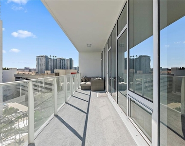 175 1st Street S - Photo Thumbnail 1
