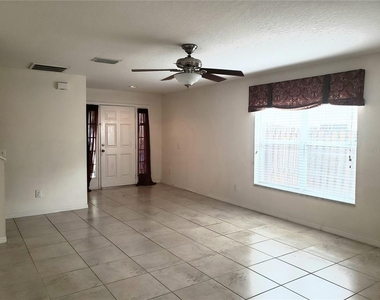 10310 Lakeside Vista Drive - Photo Thumbnail 2