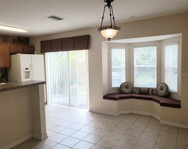 10310 Lakeside Vista Drive - Photo Thumbnail 4