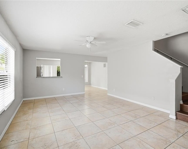 10310 Lakeside Vista Drive - Photo Thumbnail 3