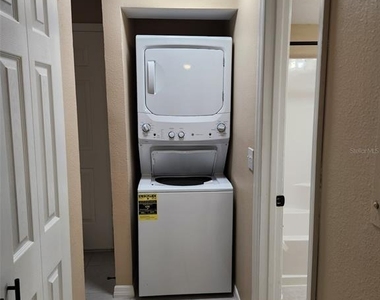 211 Thorn Tree Place - Photo Thumbnail 14