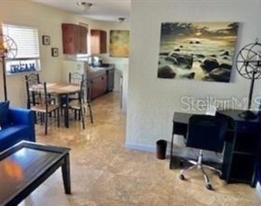 3206 W Azeele Street - Photo Thumbnail 3