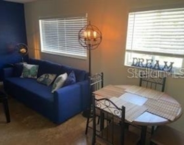 3206 W Azeele Street - Photo Thumbnail 2