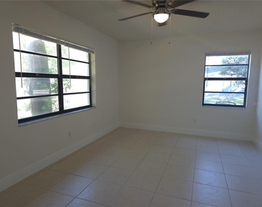 10410 N Ojus Drive - Photo Thumbnail 15