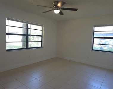 10410 N Ojus Drive - Photo Thumbnail 14
