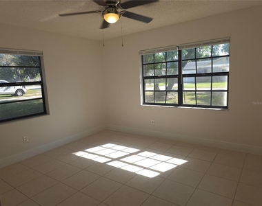 10410 N Ojus Drive - Photo Thumbnail 9