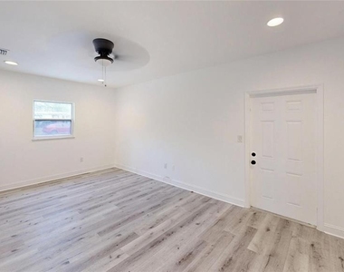 4421 Gandy Circle - Photo Thumbnail 12