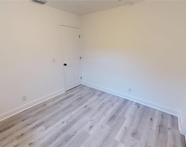 4421 Gandy Circle - Photo Thumbnail 8