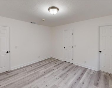 4421 Gandy Circle - Photo Thumbnail 33
