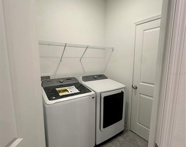 1623 Marksman Road - Photo Thumbnail 9