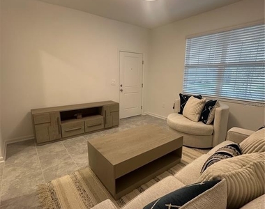 1623 Marksman Road - Photo Thumbnail 18