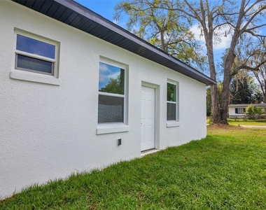 1221 Sw 5th Street - Photo Thumbnail 8