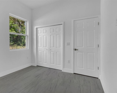 1221 Sw 5th Street - Photo Thumbnail 14