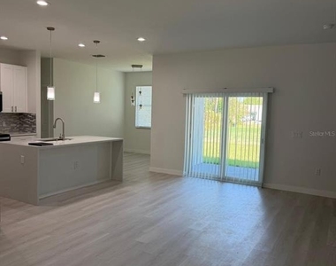 691 San Filippo Drive Se - Photo Thumbnail 8