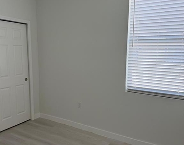 691 San Filippo Drive Se - Photo Thumbnail 22