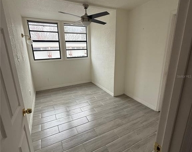 3977 Crayrich Circle - Photo Thumbnail 4