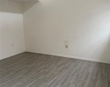 3977 Crayrich Circle - Photo Thumbnail 5