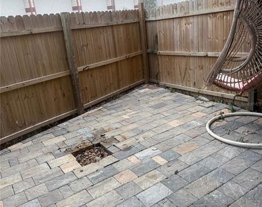 3977 Crayrich Circle - Photo Thumbnail 7