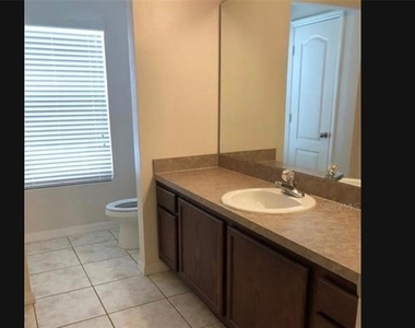 15327 Oak Apple Court - Photo Thumbnail 5