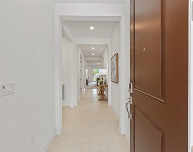 3335 Nw 52nd Avenue Road - Photo Thumbnail 3