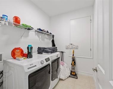 3335 Nw 52nd Avenue Road - Photo Thumbnail 38
