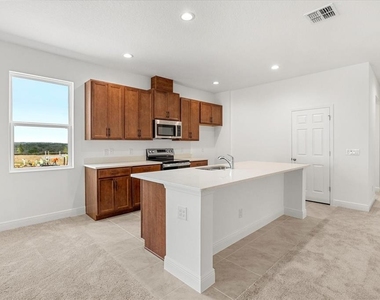 7991 Syracuse Drive - Photo Thumbnail 7