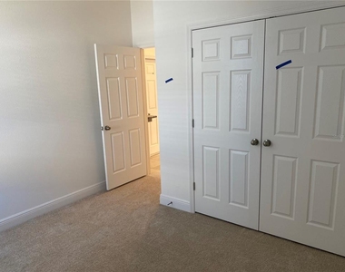 4842 Gilded Jewel Drive - Photo Thumbnail 17