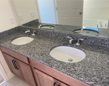 4842 Gilded Jewel Drive - Photo Thumbnail 12