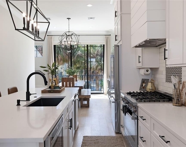 64 N Park Avenue - Photo Thumbnail 10