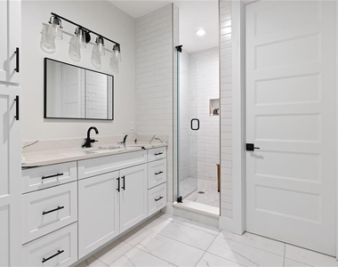 64 N Park Avenue - Photo Thumbnail 24
